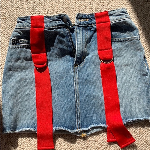 LF denim skirt - Picture 2 of 5